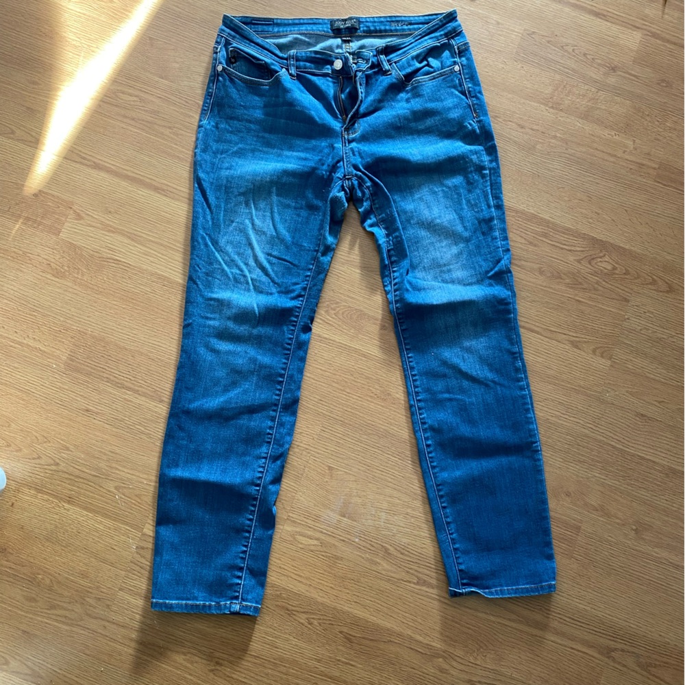 Judy Blue Straight Leg Denim Jeans